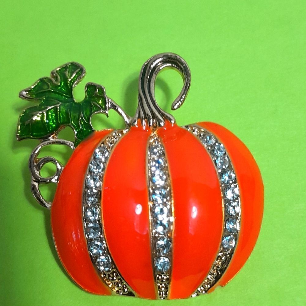 Enamelled Rhinestone Pumpkin 